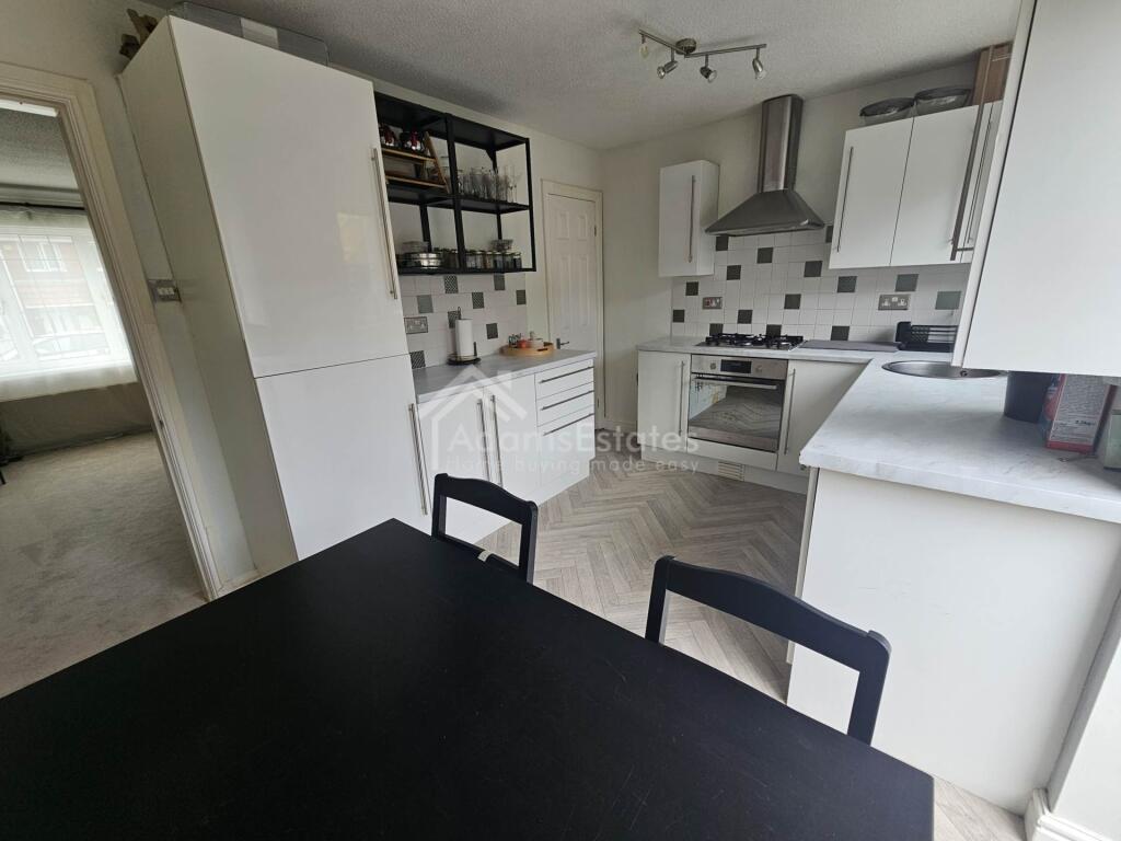 House in Wakefield - View 5