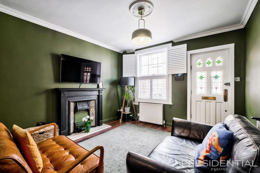 Woollard Street, Waltham Abbey, EN9 photo 2