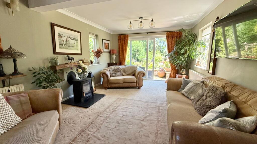 House in New Forest, Durns Town, Sway - View 3