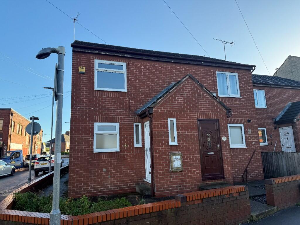 2-bed semi-detached on Racca Green, Knottingley, West Yorkshire, WF11, £125,000