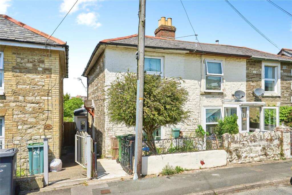 Main image of property: High Street, Oakfield, Ryde, Isle of Wight, PO33
