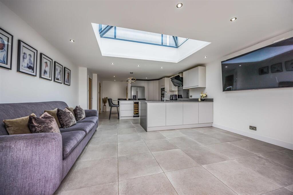 House in Portsmouth, Hilsea - View 2