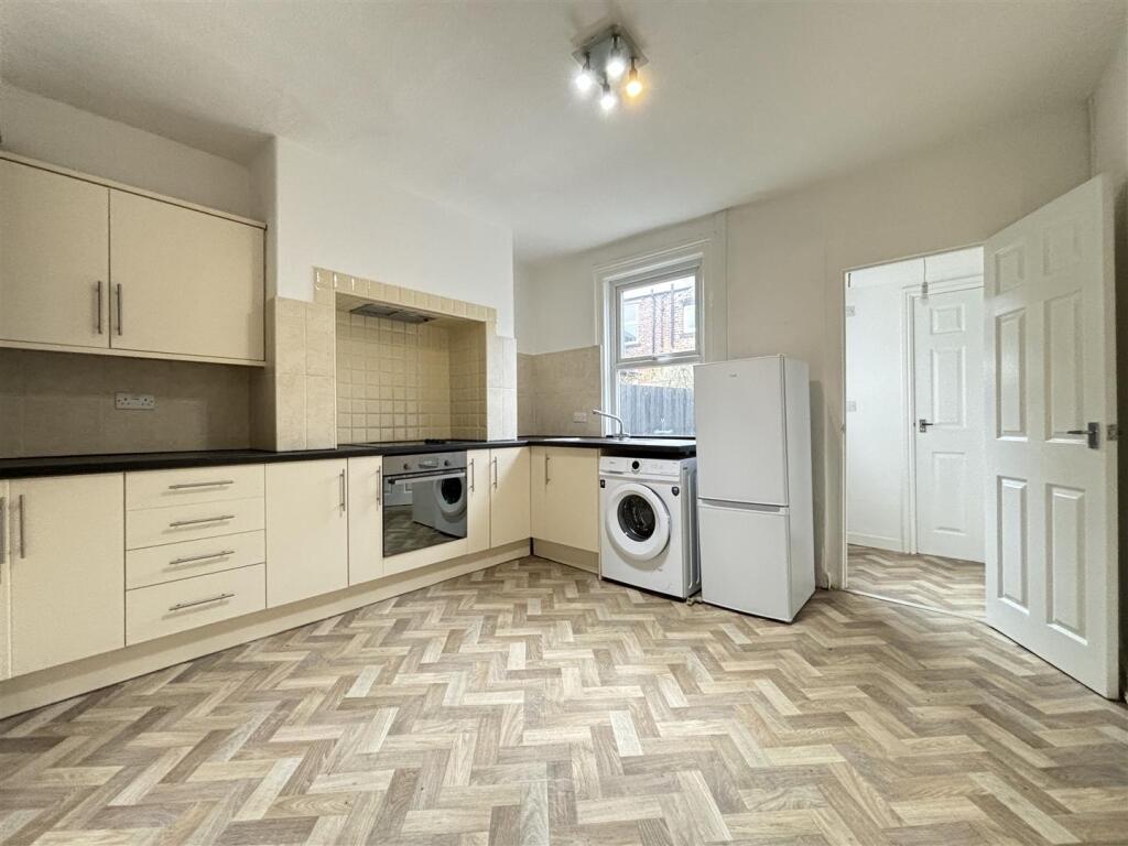 Camwal Terrace, Harrogate, HG1 photo 2
