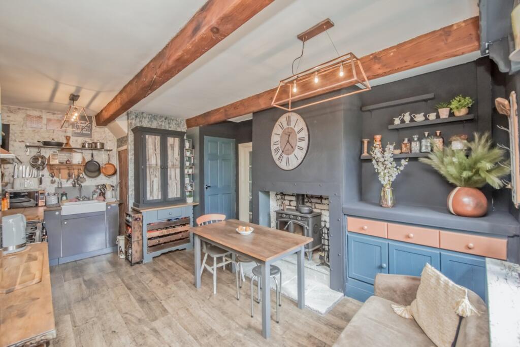 House in Kirklees, East Bierley - View 4