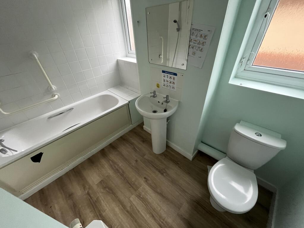 12 Old Hospital Close, Balham, London, SW12 photo 4