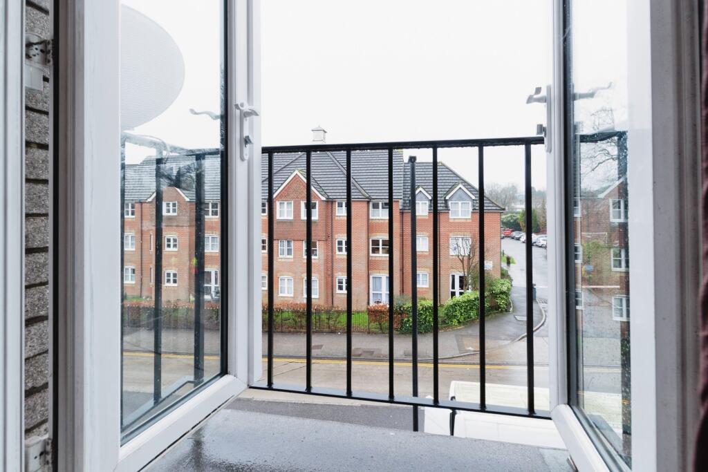 Chaldon Road, Caterham, CR3 photo 4
