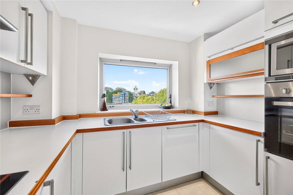 Apartment in London - View 5