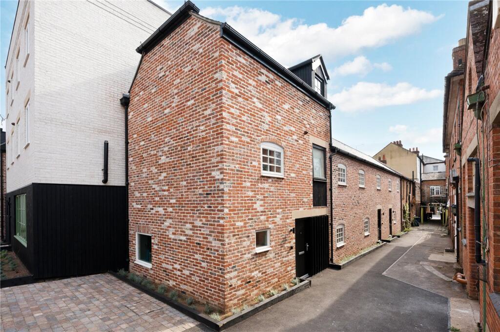 Main image of property: Harts Yard, Farnham, GU9