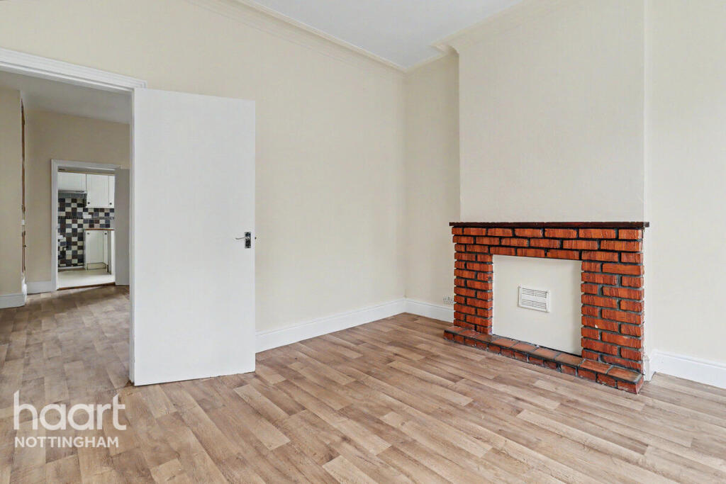 House in Nottingham, Nottinghamshire - View 3