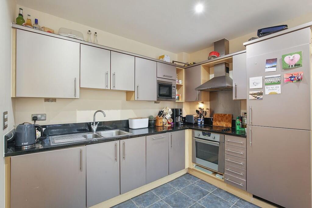 Apartment in London - View 5