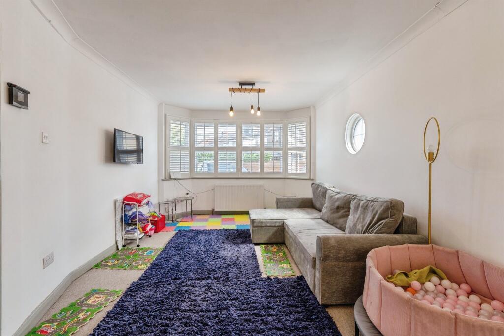 House in London - View 4