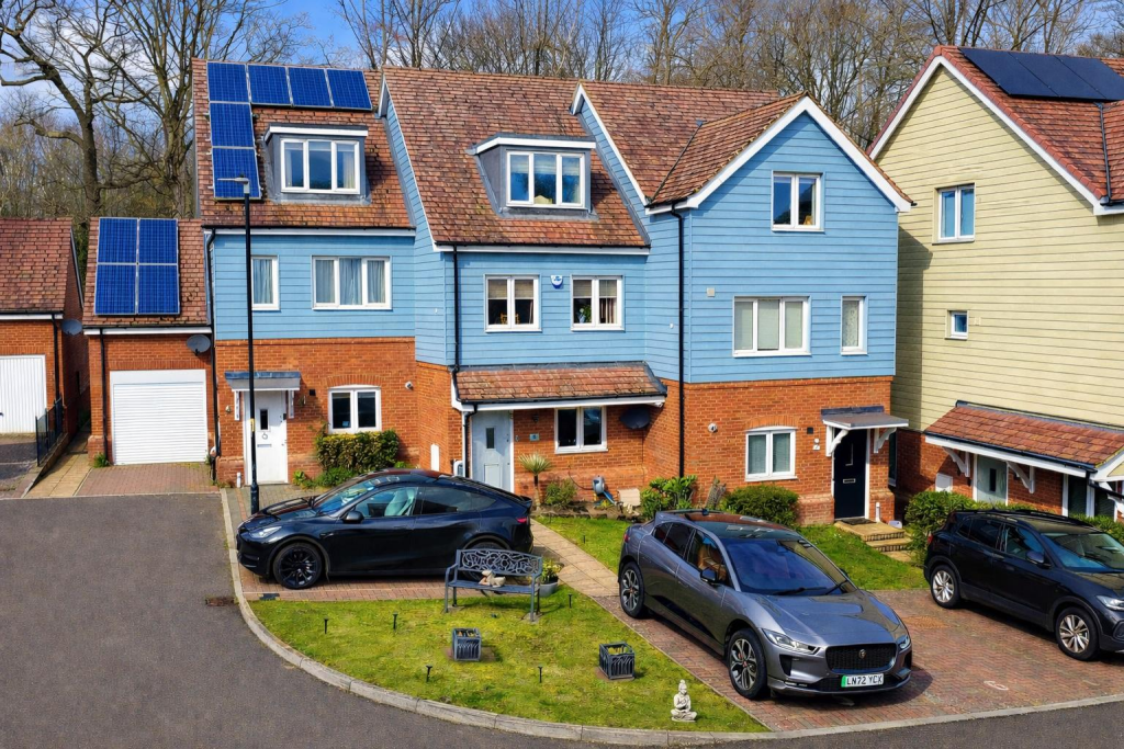 Main image of property: Aurora Close, Garston, Watford