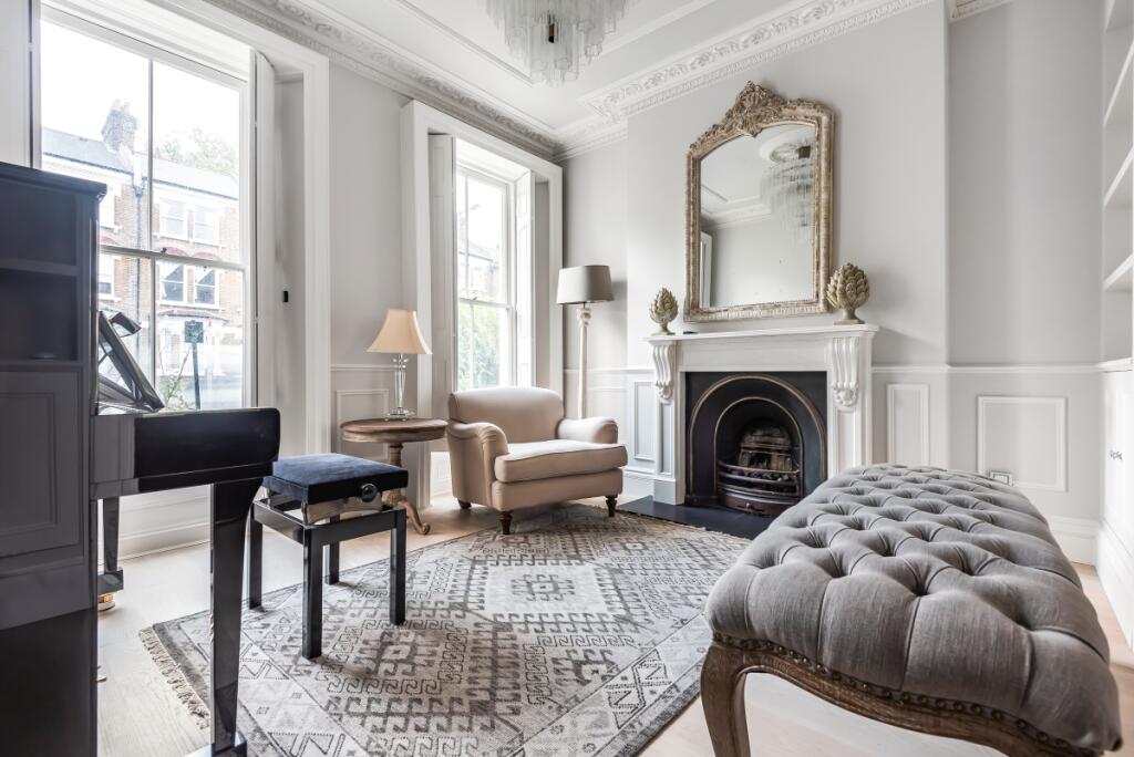 House in London, Cooper's Estate, Old Kent Road - View 3
