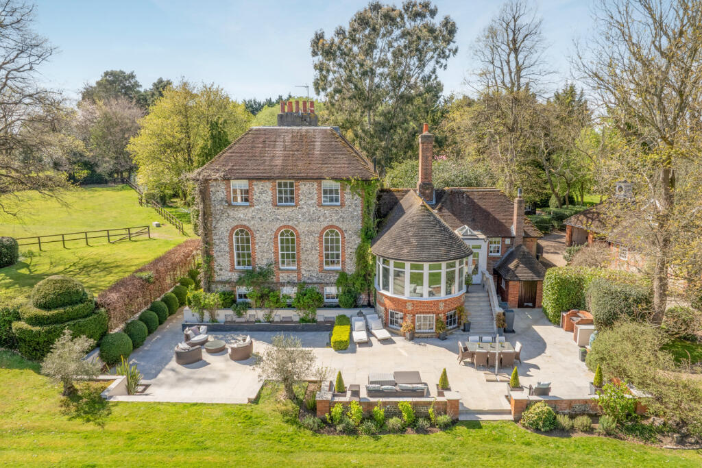 Main image of property: Sheepcote Dell Road, Holmer Green, High Wycombe, Buckinghamshire, HP15