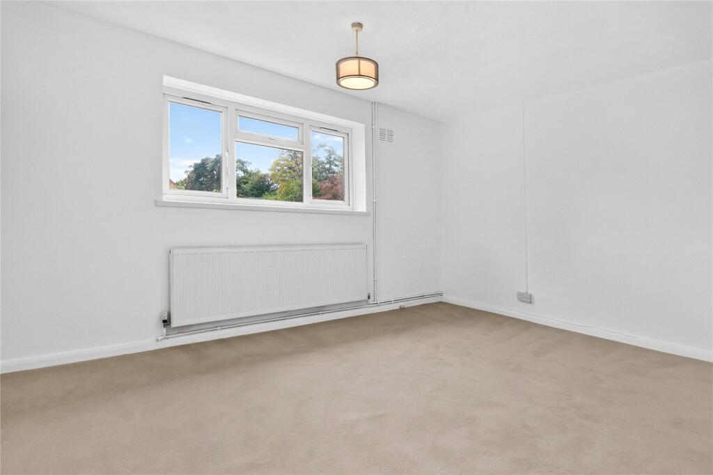 Apartment in Slough, Sunninghill and Ascot - More
