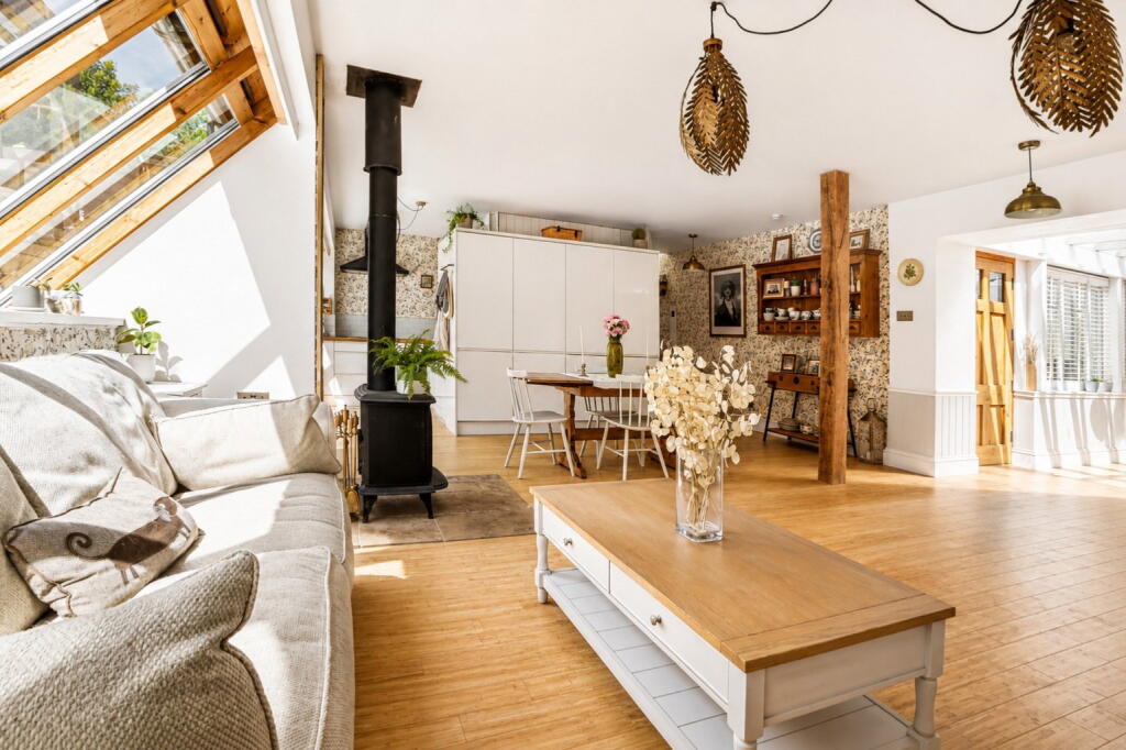 House in Swindon, West Lavington - View 5