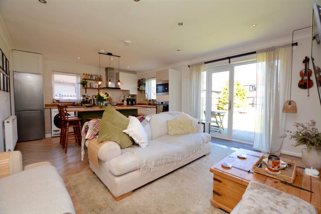 70 Milton Crescent, Troon, KA10 7LS photo 4