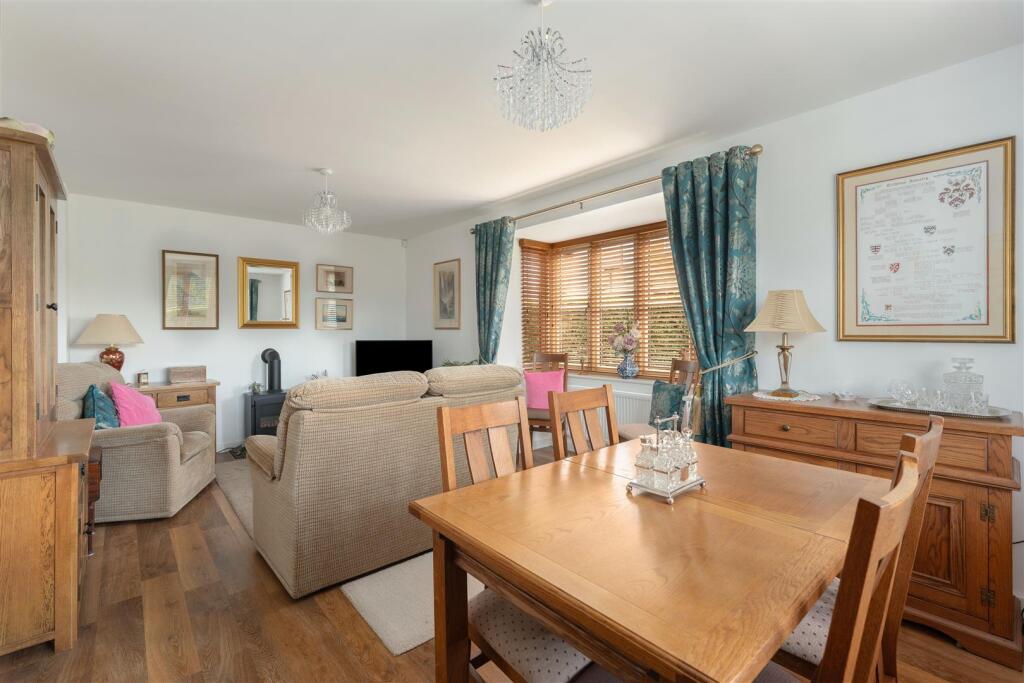 House in Cherwell, Banbury Rise, Banbury - View 4