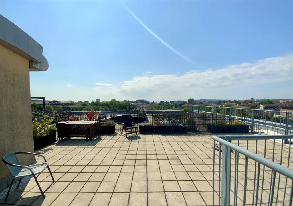 South Mews, Cardiff Bay photo 2
