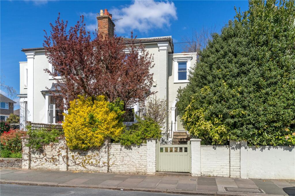Main image of property: Popes Grove, Twickenham, United Kingdom, TW2