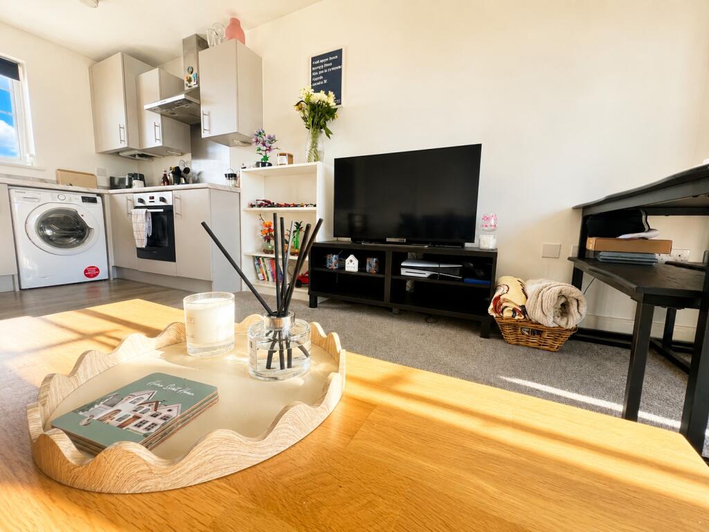 Senate Place, Chester, Cheshire, CH4 photo 4