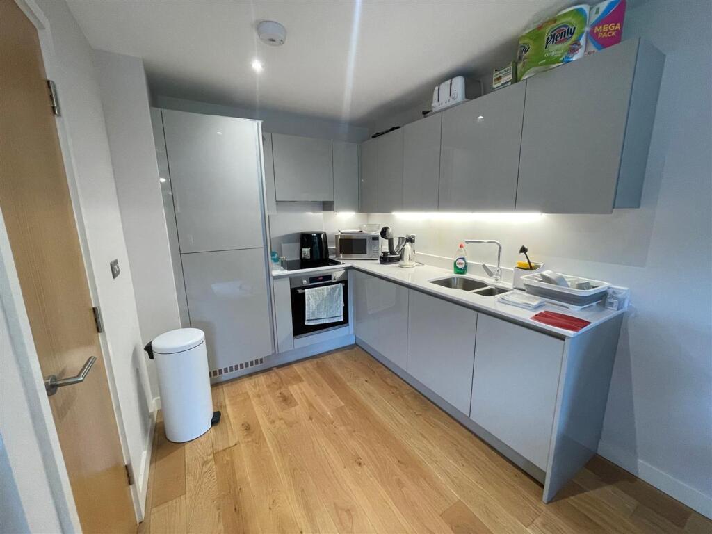 Apartment in Bristol, Wapping Wharf, Southville - View 5