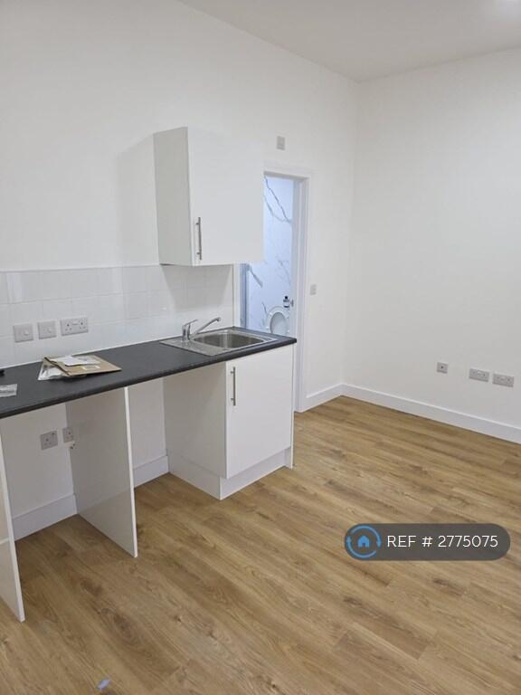 1 bedroom flat share for rent