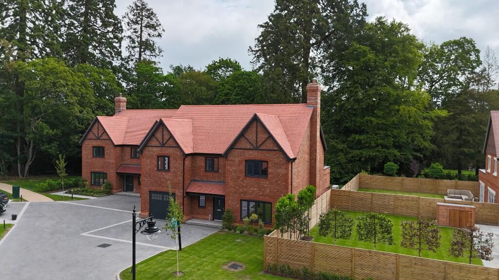 Main image of property: Swinley Road,
Ascot,
SL5 8BA