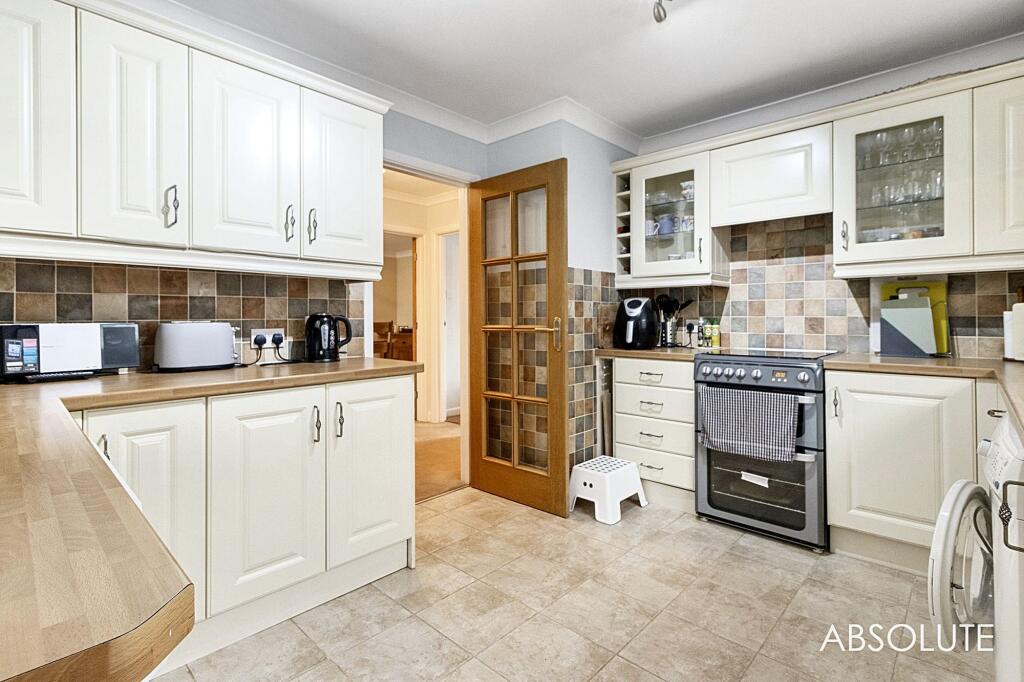 House in Torquay - More