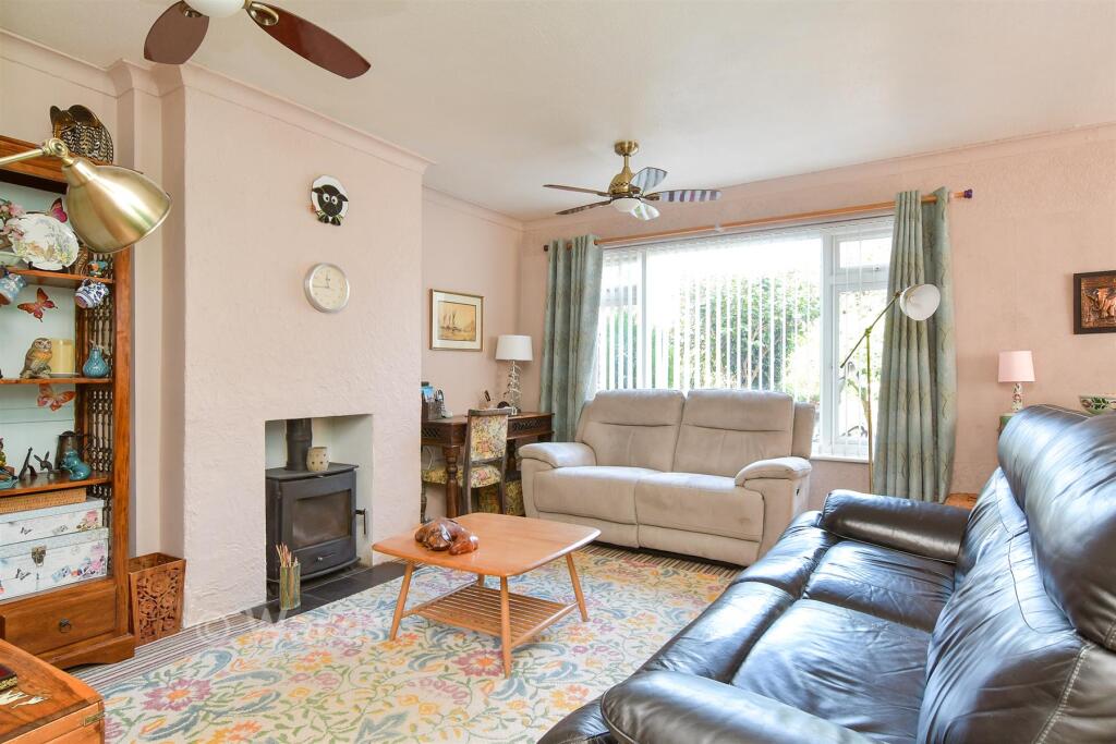 House in Chatham, Walderslade - More
