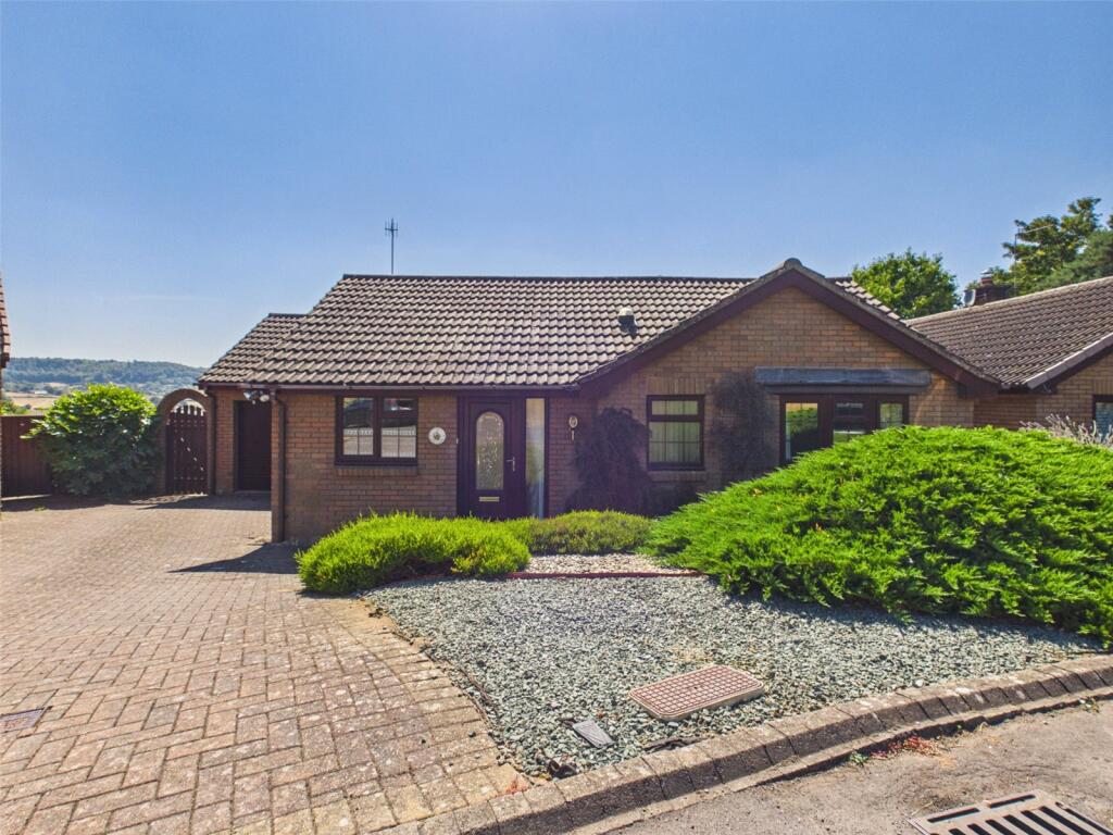 Main image of property: Fox Close, Stroud, Gloucestershire, GL5