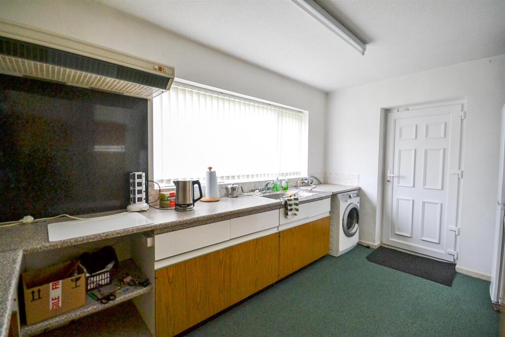Kirklington Road, Southwell photo 3