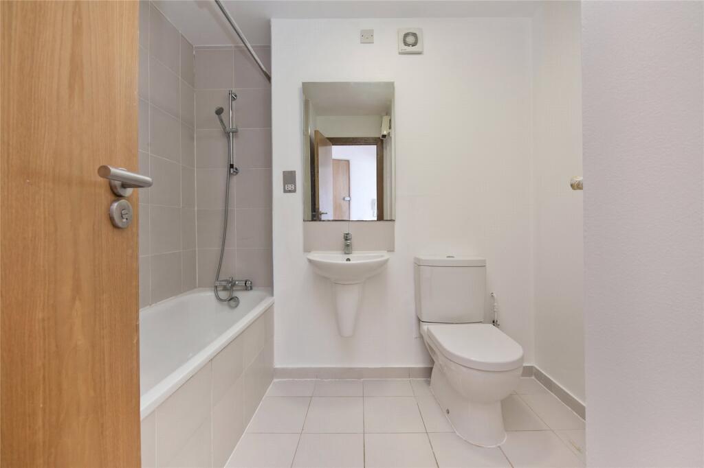 Apartment in London - View 2