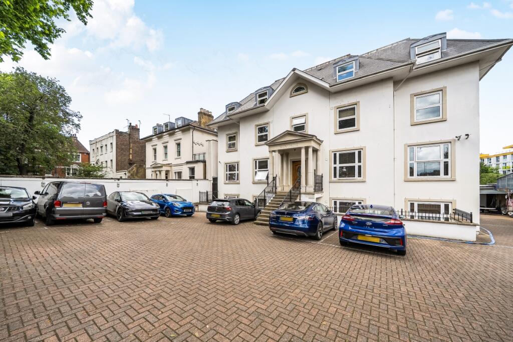 Main image of property: High Street London N8