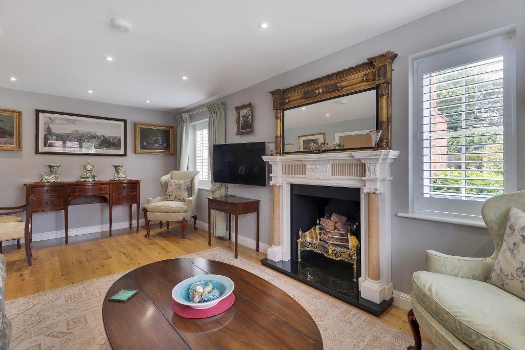 House in Tunbridge Wells, Benenden - More