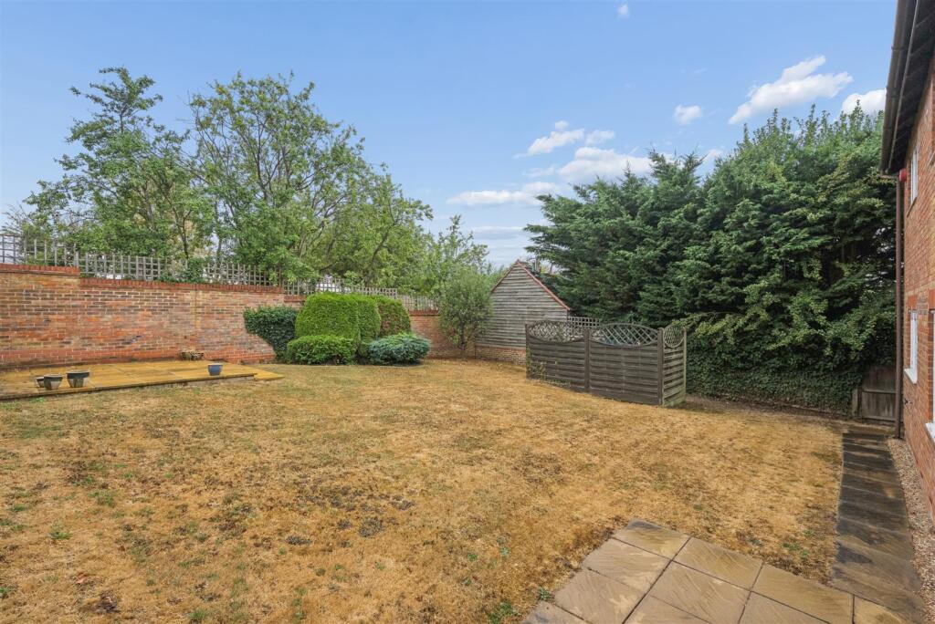House in Stoke Hammond - View 4