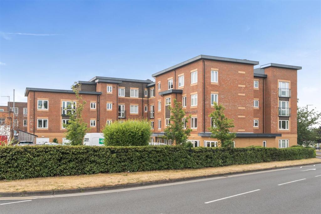 2-bed house on Coleman Lodge, Aldridge, Walsall, West Midlands, £265,000