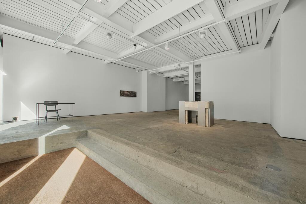 HALL 8.jpg