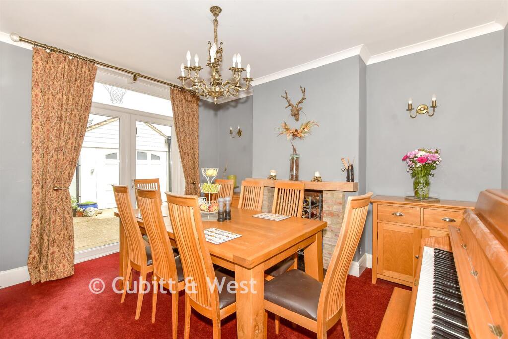 Main image of property: Stubbington Avenue, Portsmouth, Hampshire