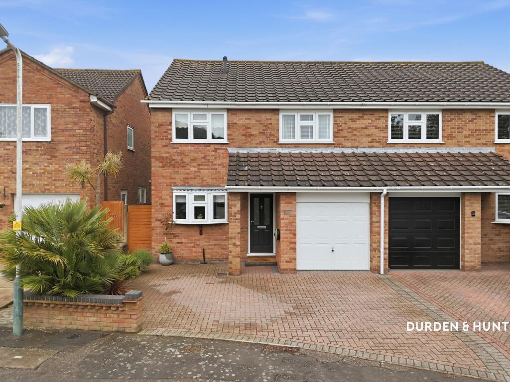 Main image of property: Ilfracombe Crescent, Hornchurch, RM12