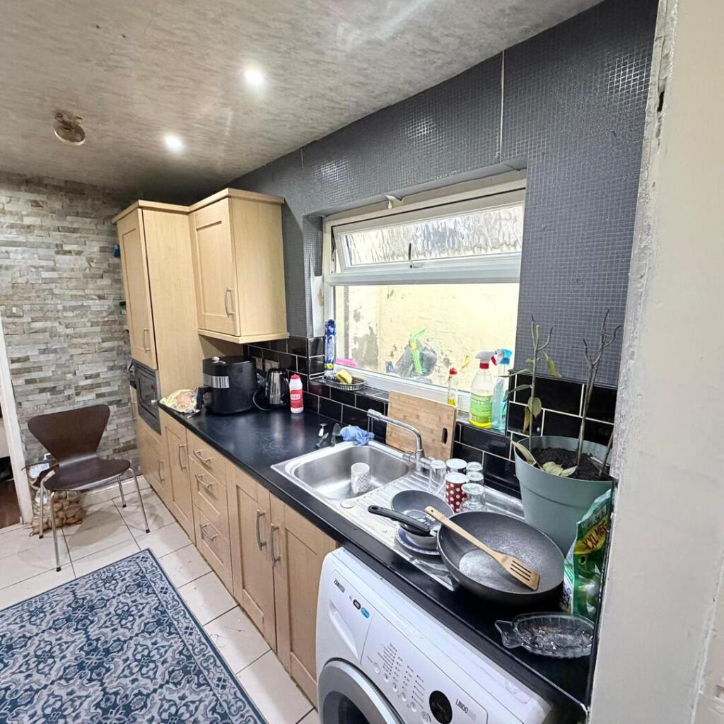 House in Middlesbrough, North Ormesby - More
