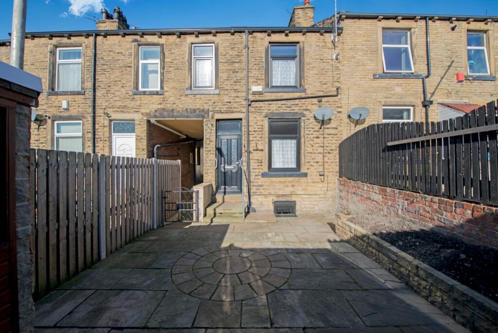 Main image of property: Shetcliffe Lane, Tong Street, Bradford, West Yorkshire, BD4