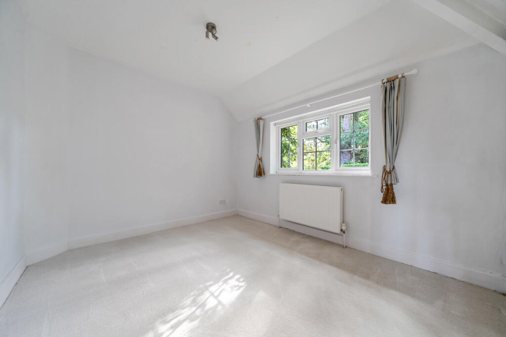 House in Redhill - View 5