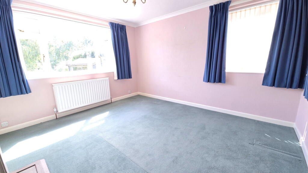 House in Cold Ash, West Berkshire - More