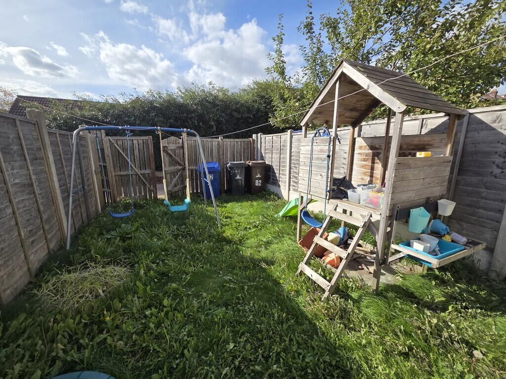 House in Barnsley, South Yorkshire - View 2