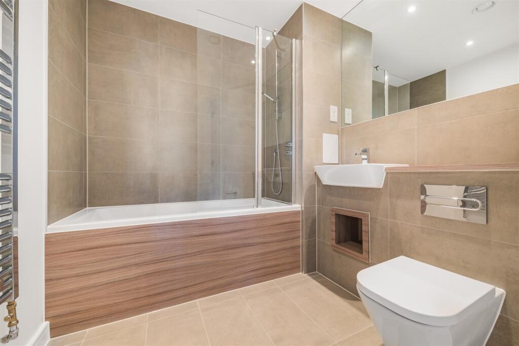 Apartment in London - View 4