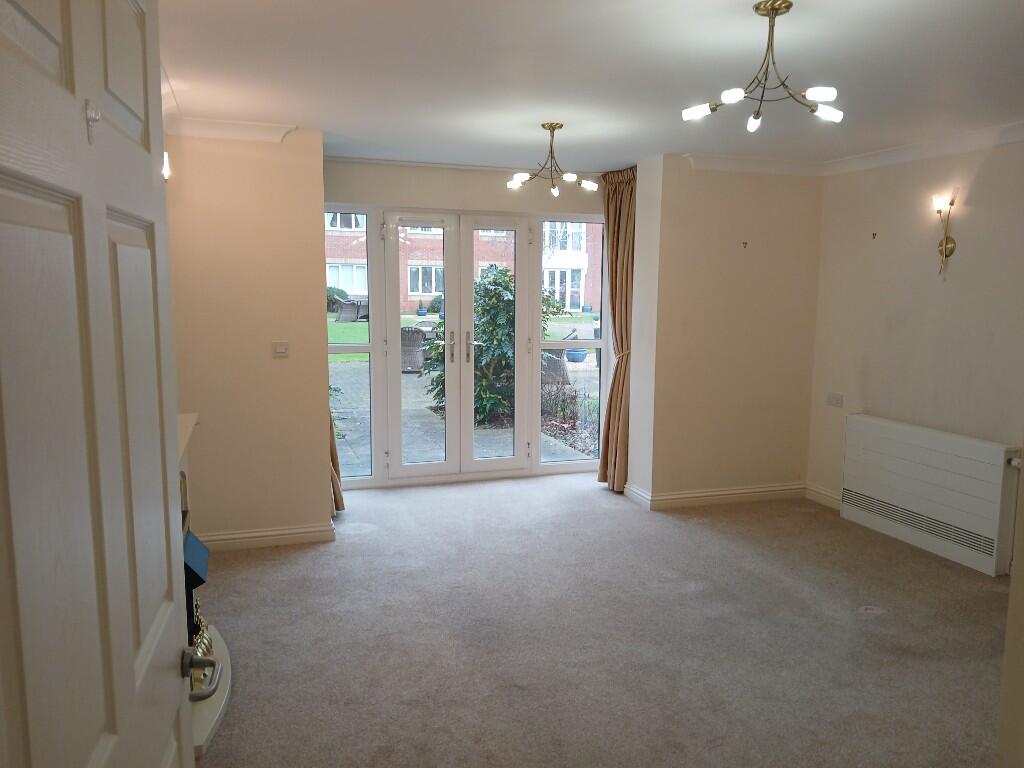 3 Queen Anne Court, Bristol Road, Quedgeley, Gloucestershire, GL2 4JY photo 2