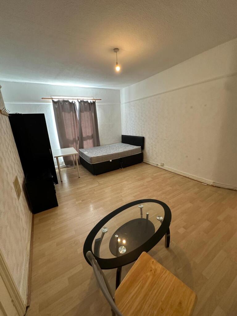 Main image of property: Woodsley Road, Hyde Park