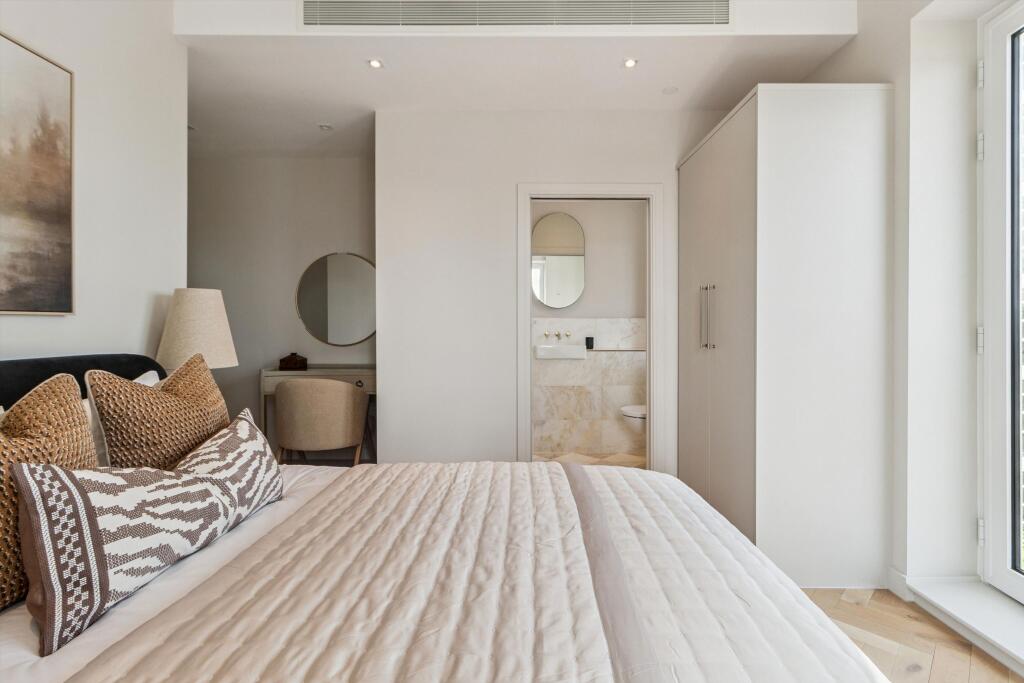 Apartment in London, City of Westminster - More