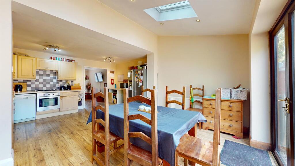 House in Milton Keynes, Shenley Brook End - View 5
